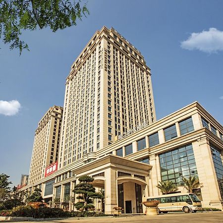 דזיאסין Dragon Dream Hotel מראה חיצוני תמונה