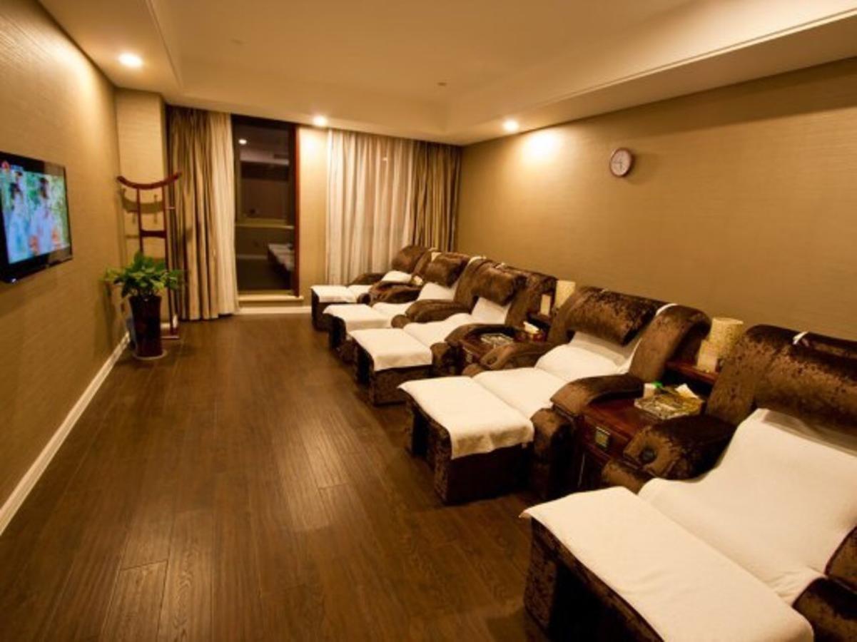 דזיאסין Dragon Dream Hotel מראה חיצוני תמונה