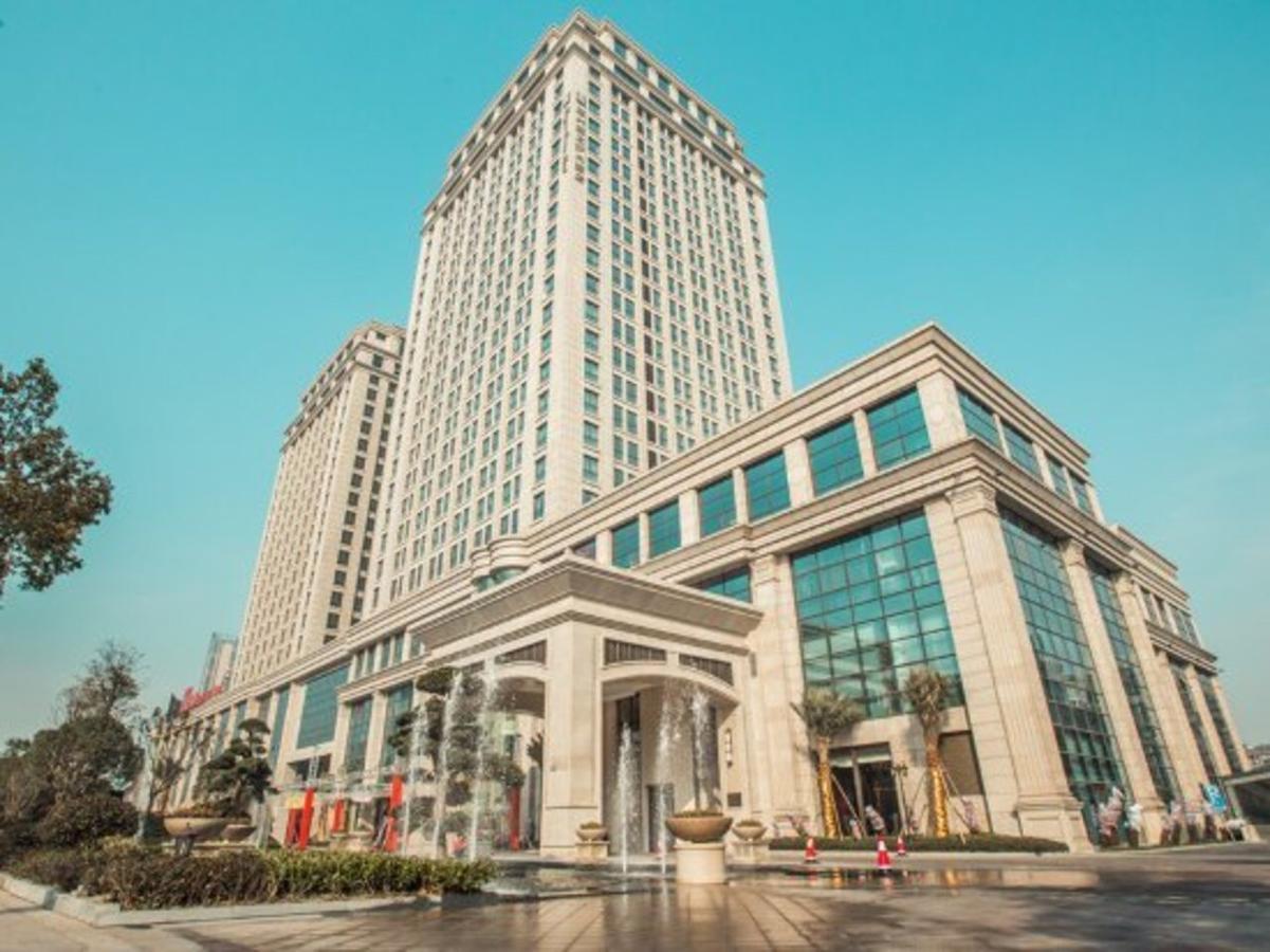 דזיאסין Dragon Dream Hotel מראה חיצוני תמונה