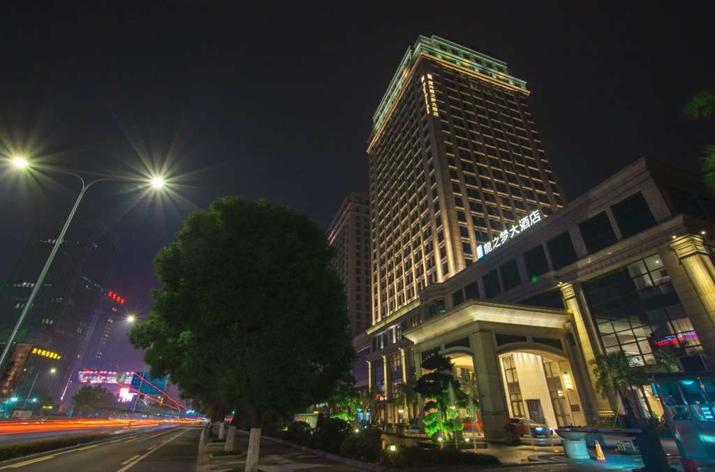דזיאסין Dragon Dream Hotel מראה חיצוני תמונה