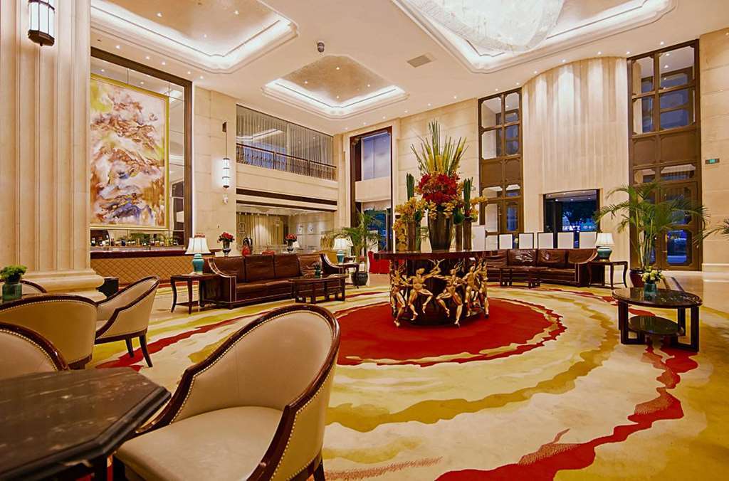 דזיאסין Dragon Dream Hotel מראה פנימי תמונה